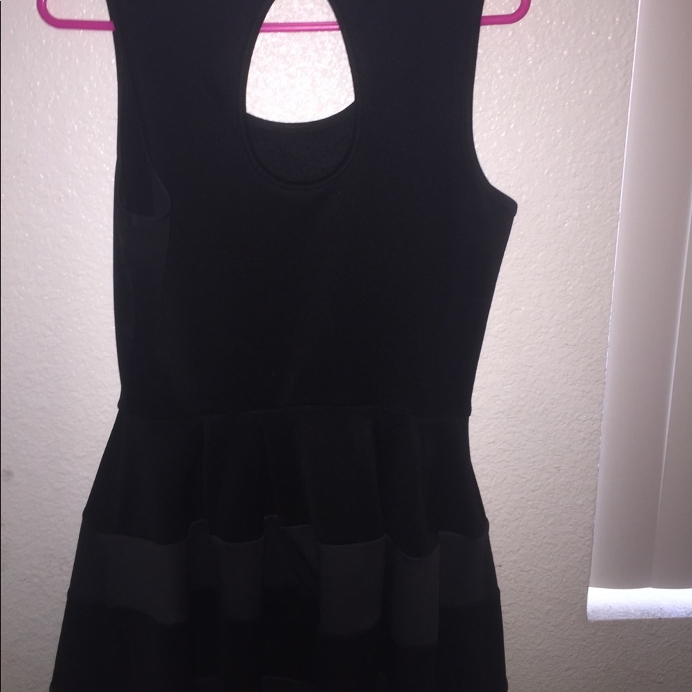Dress - Picture 3 of 4