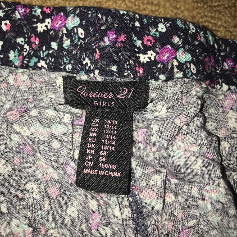 Shorts - Picture 2 of 2
