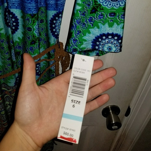 NWT 3/4 sleeve multi colored midi dress - Picture 4 of 5