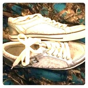Guess shoes👑👑👑