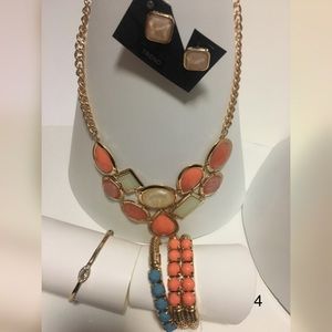 Necklace earrings bracelet set