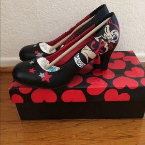 T.U.K MO'C Kitty Pin Up Anti Pop Low Pump