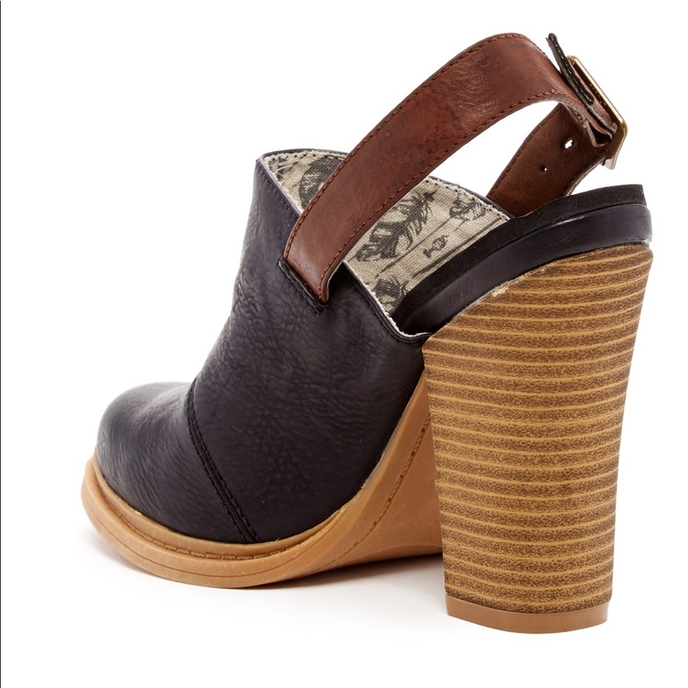 Black Distressed Slingback Mule Clog - Picture 4 of 8