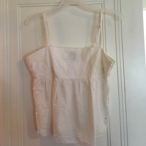 Gap white flowy tank