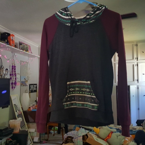 SOLD ON MERC - Picture 3 of 4