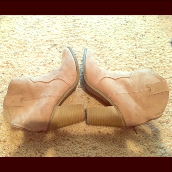 Merona suede tan chunky heel boot size 9 - Picture 4 of 7