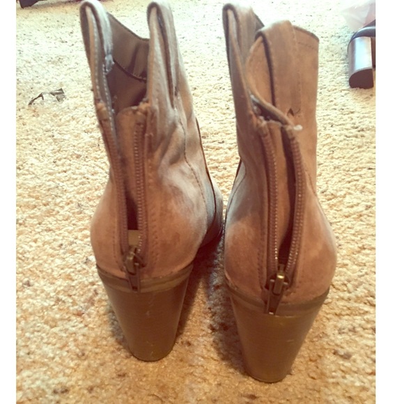 Merona suede tan chunky heel boot size 9 - Picture 6 of 7