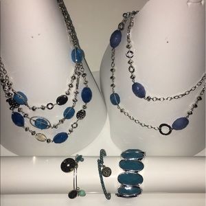 Necklace and bracelet set