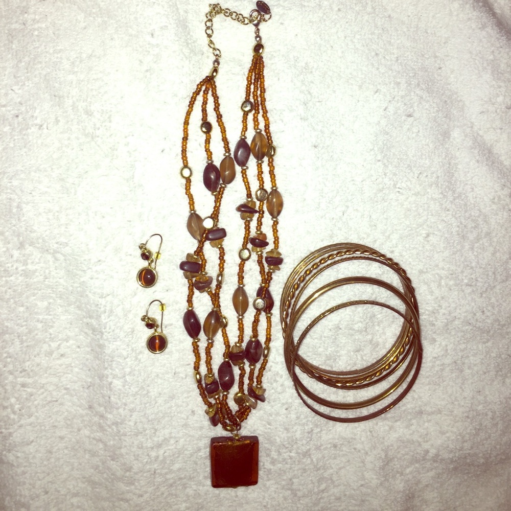 Beaded jewelry set
