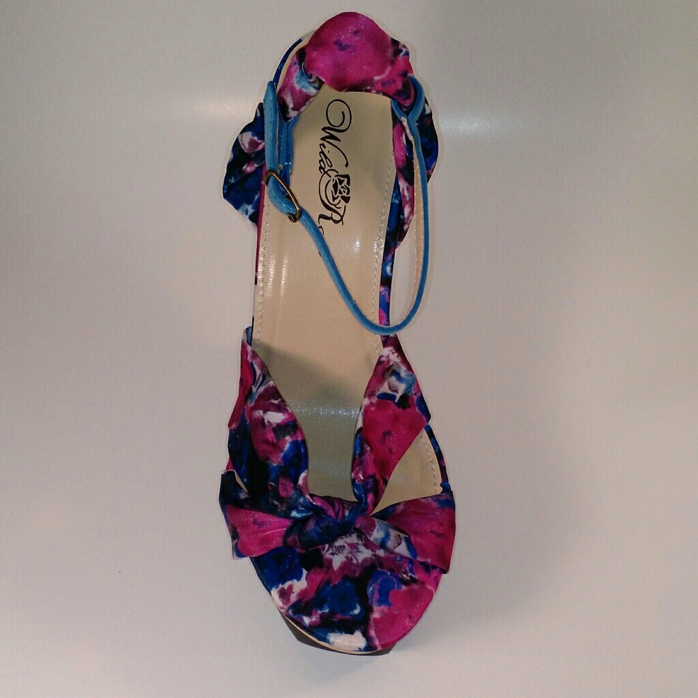 FLORAL PRINT HEELS - Picture 2 of 4