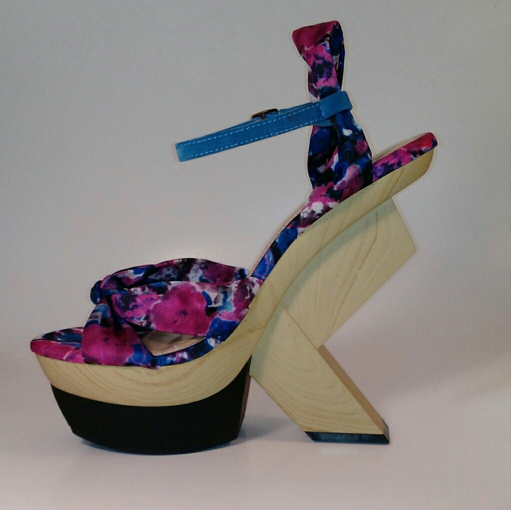 FLORAL PRINT HEELS - Picture 3 of 4