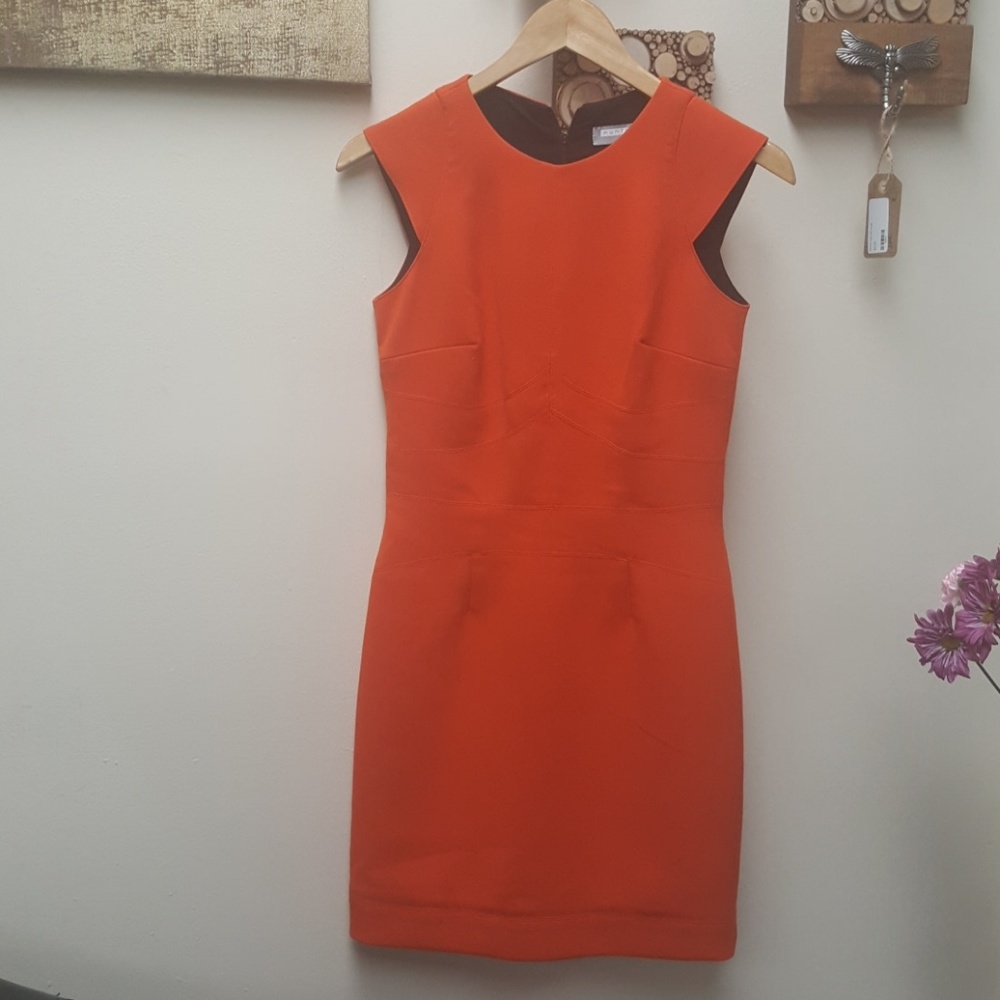 Dress - Picture 7 of 7