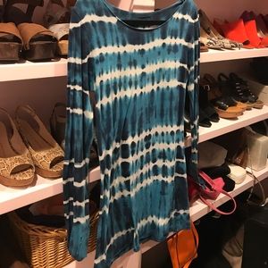 Hard Tail blue and white tie-dye t- shirt