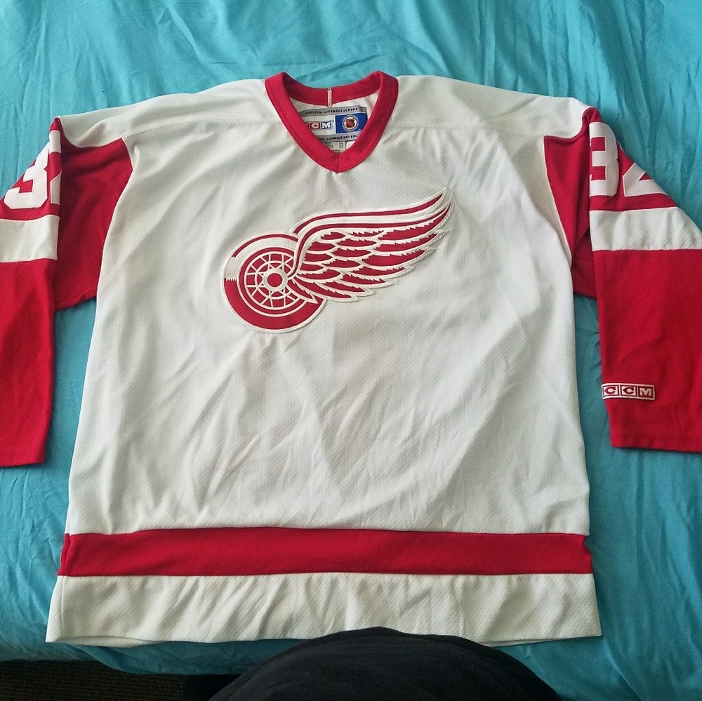 ***SOLD***Detroit Red Wings Hockey Jersey