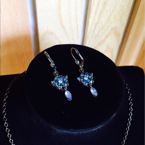 🔹GIVENCHY Vintage Parure Necklace/Earrings Set🔹 - Picture 5 of 7