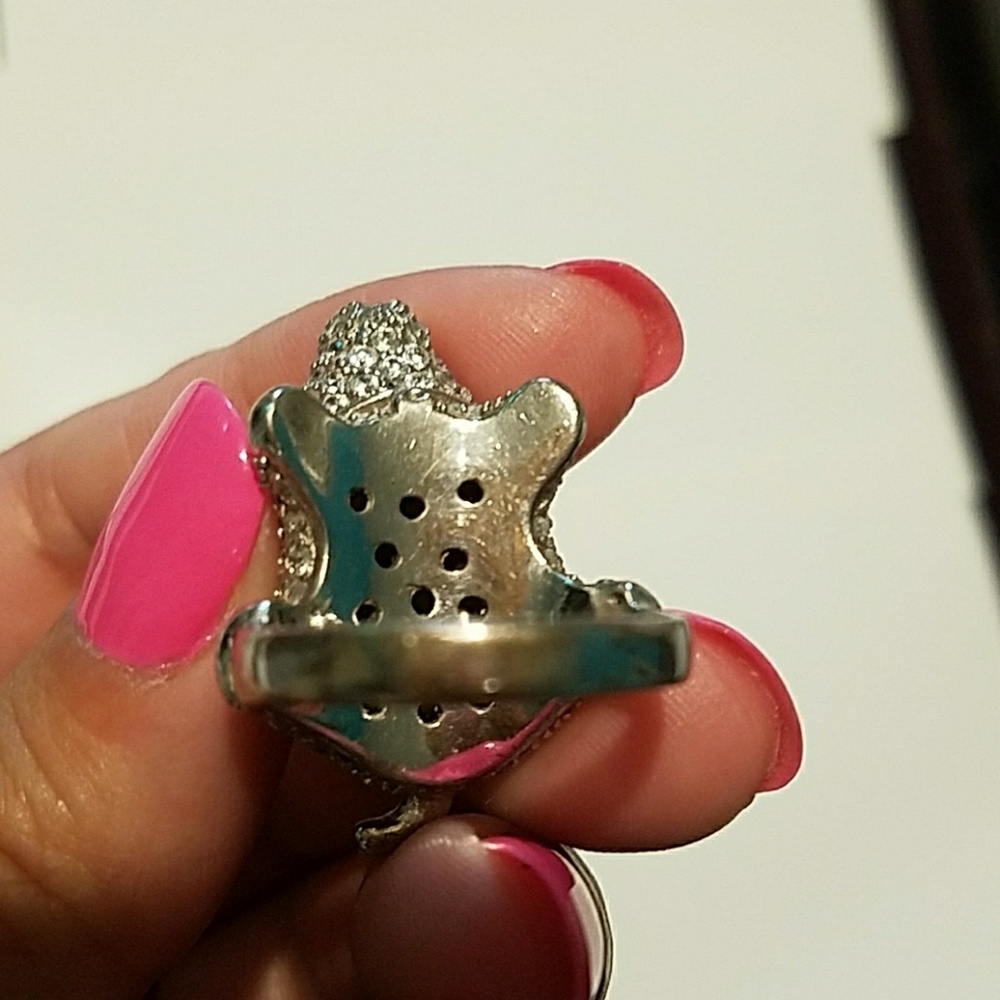 Beautiful Ring - Picture 6 of 7
