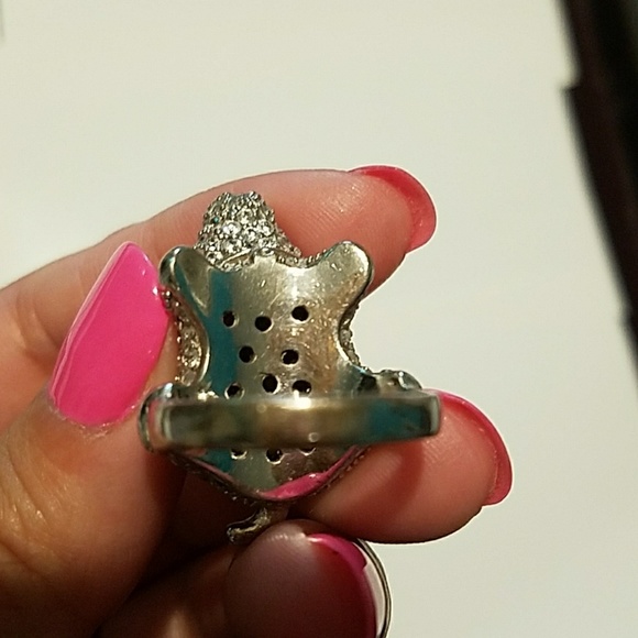 Beautiful Ring - Picture 6 of 7