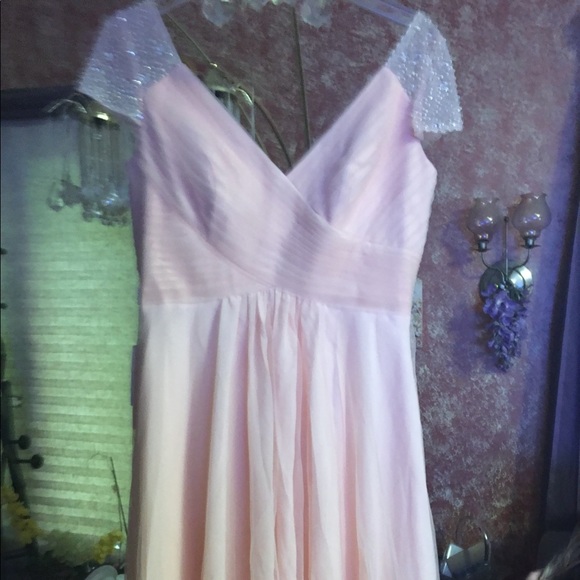 Does not fit says size 12 but runs small - Picture 1 of 4