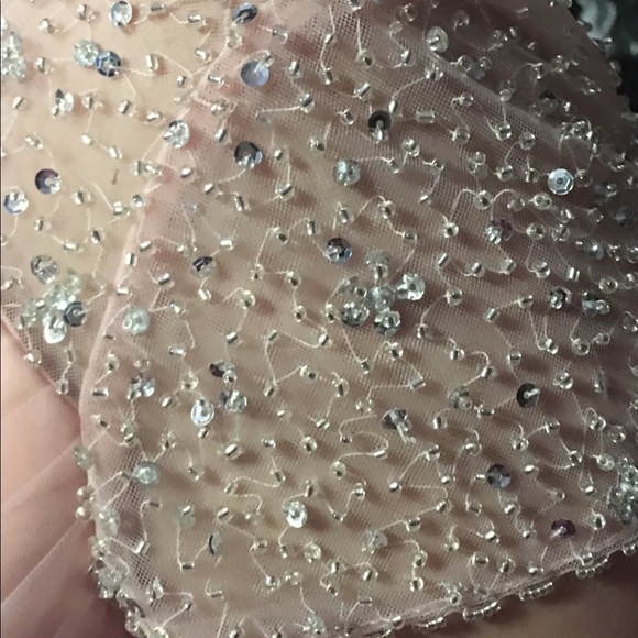 Does not fit says size 12 but runs small - Picture 2 of 4