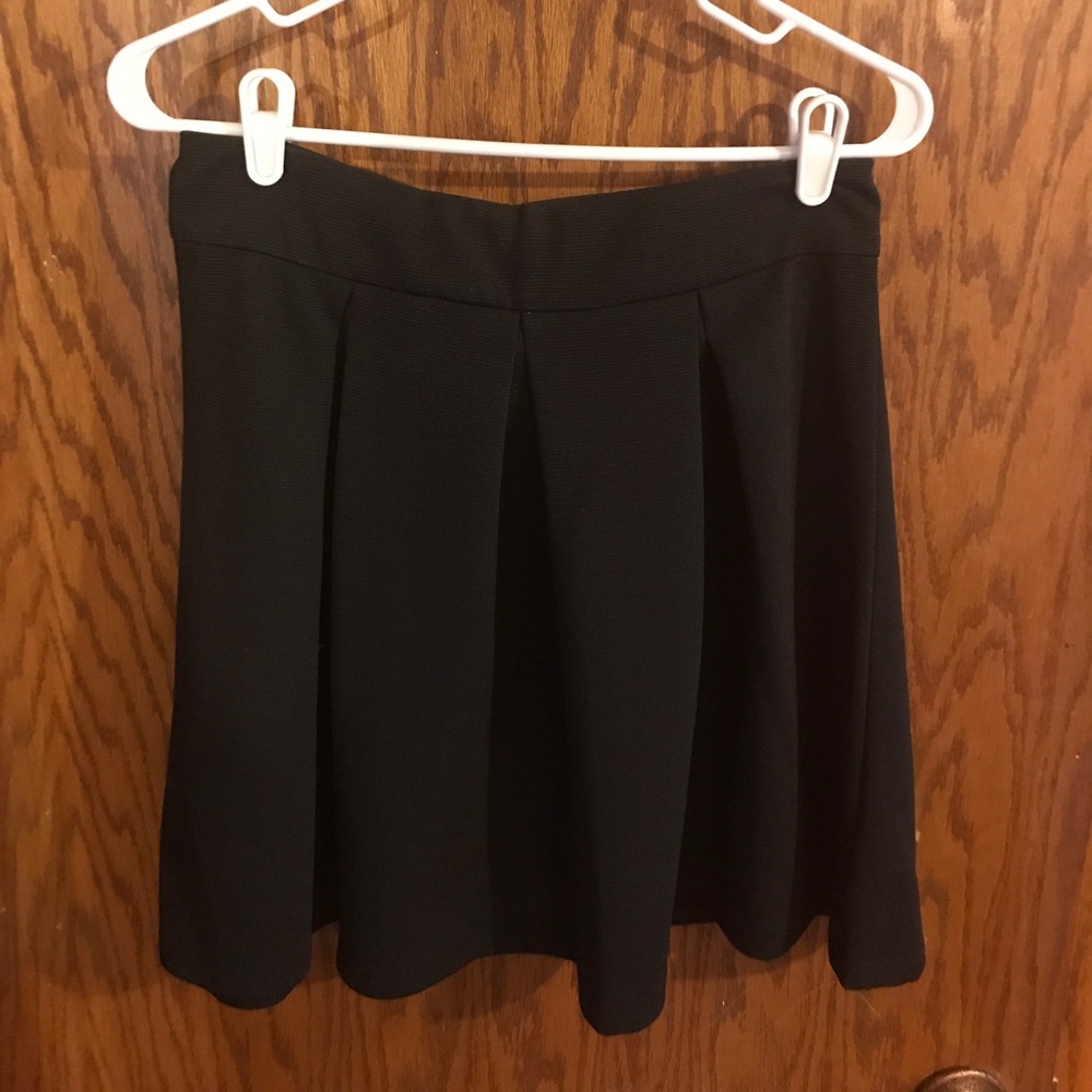 Sz 6 black skater skirt The Limited