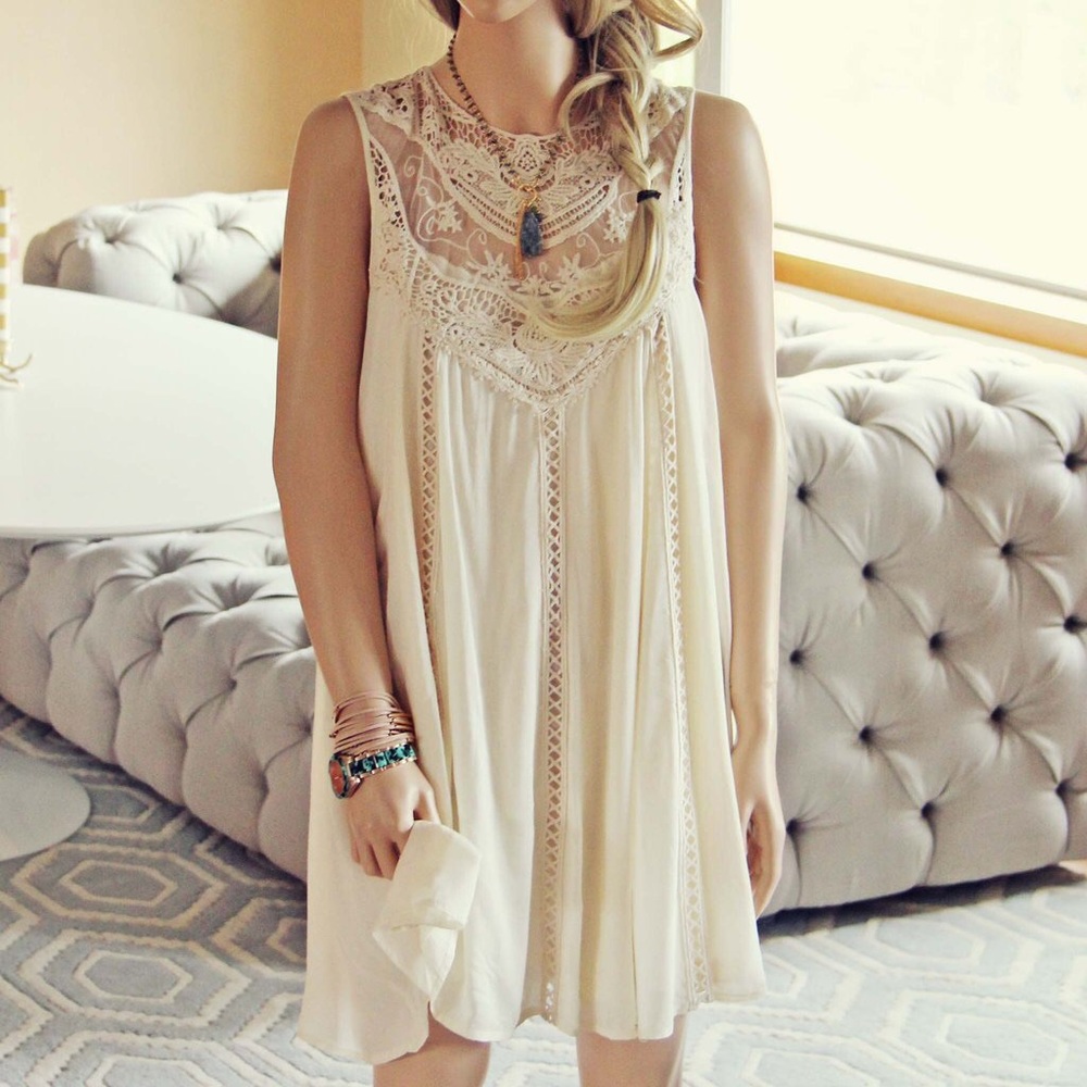 BOHEMIAN LACE GYPSY DRESS