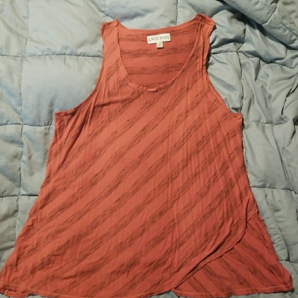 Sleeveless shirt
