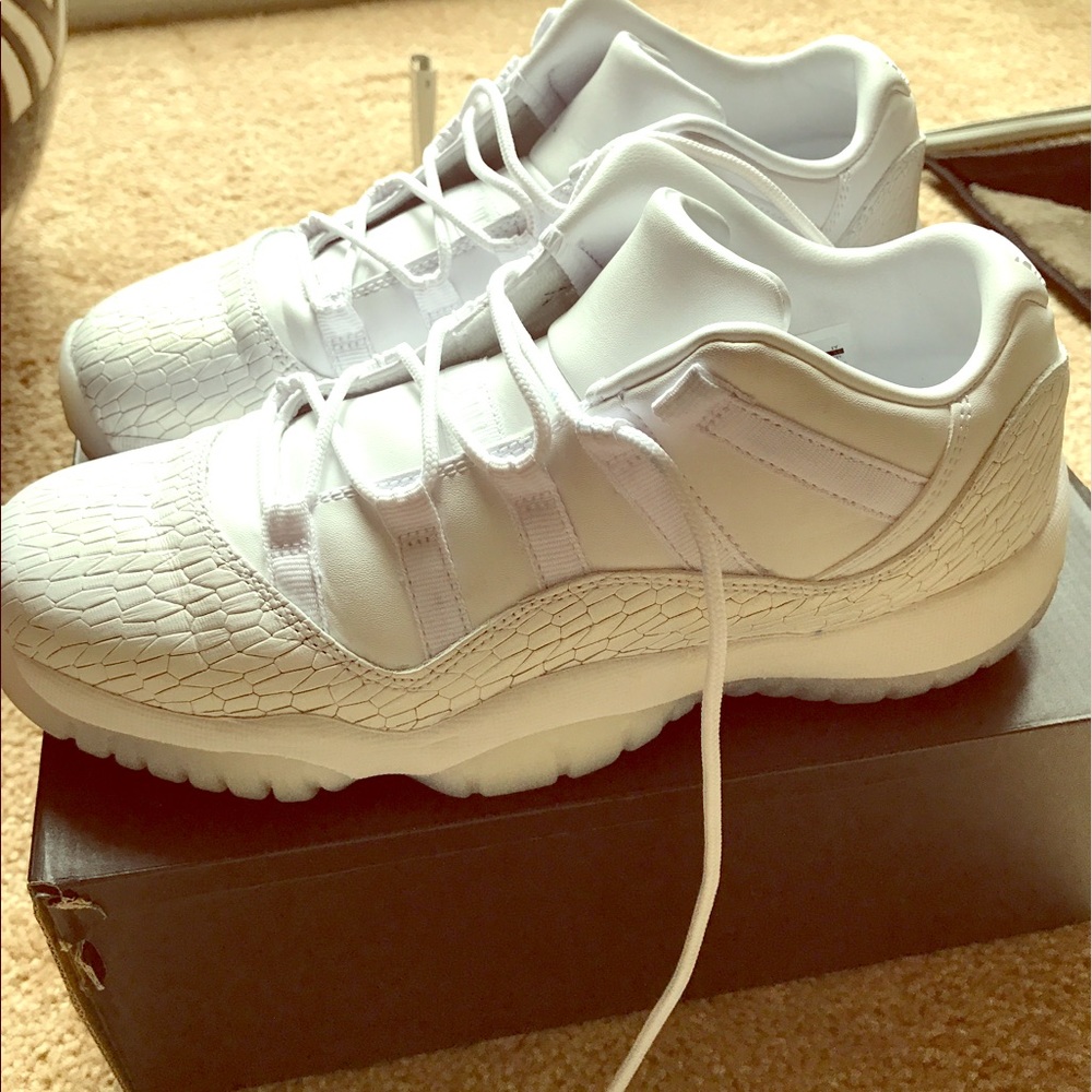 Air Jordan 11 RET Low top