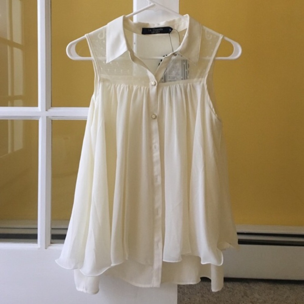 Flowy ivory button down tank
