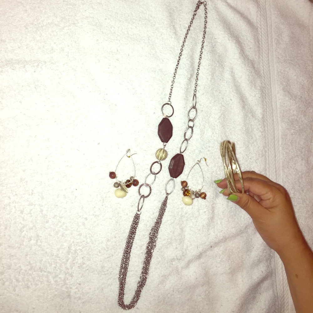 Jungle themed jewelry set