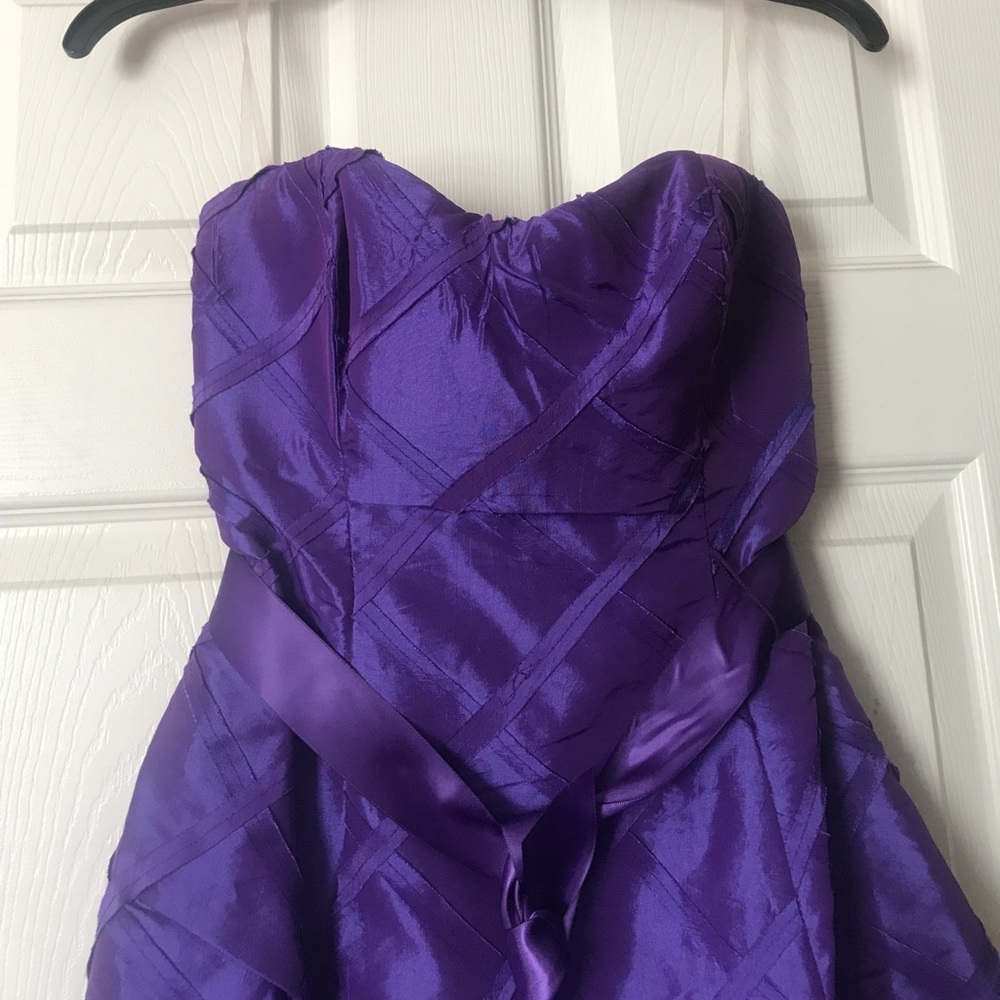 Dress - Picture 2 of 4