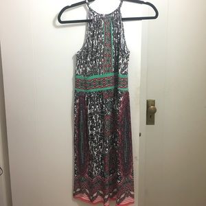 Dress with keyhole back