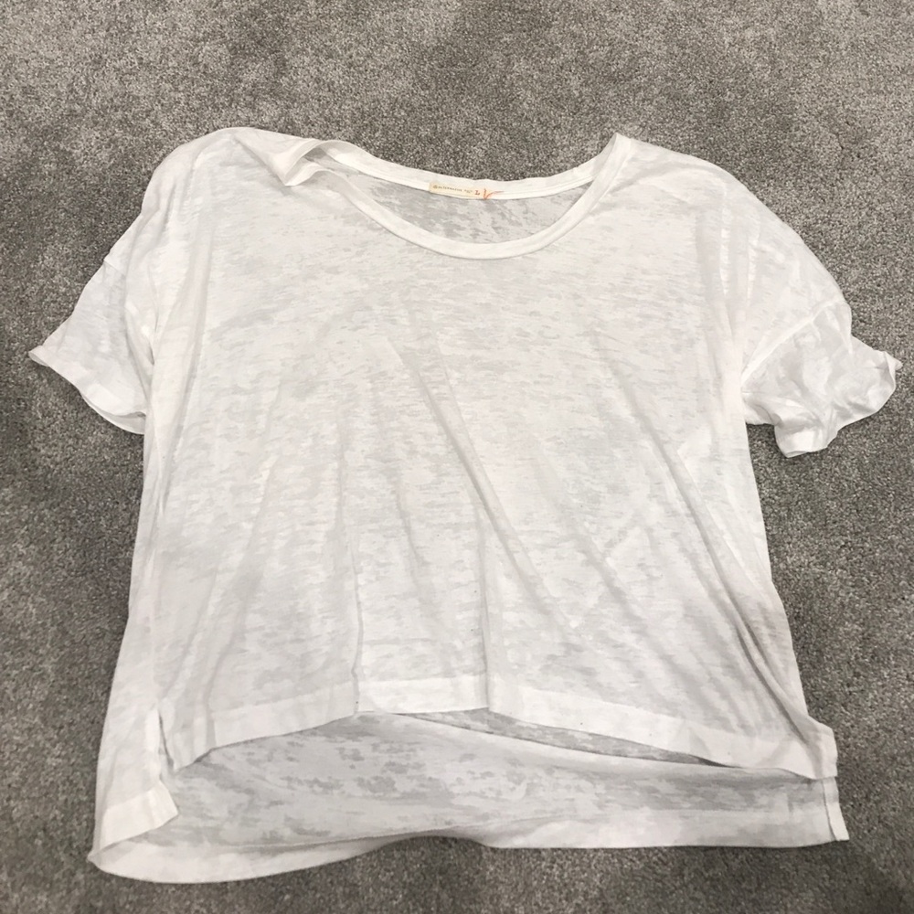 ALTERNATIVE SIZE LARGE WHITE DISTRESSED TEE!!