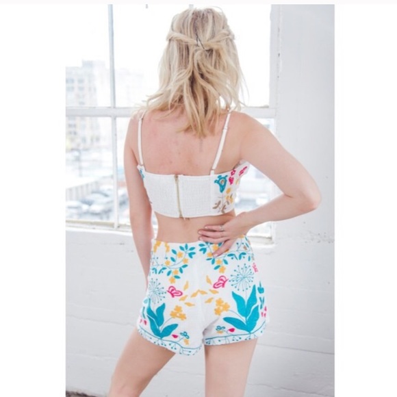 πEmbroidered Set - Picture 6 of 6