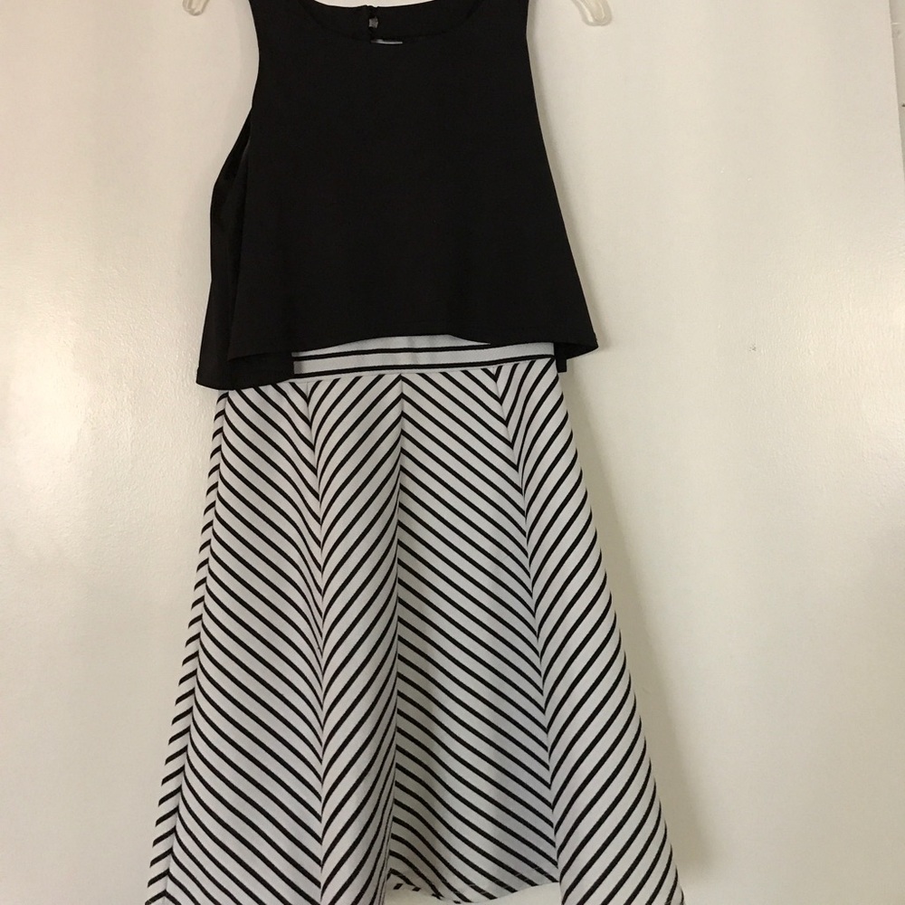 Girls black and white dress