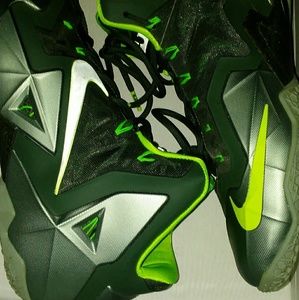 Nike lebron 11s