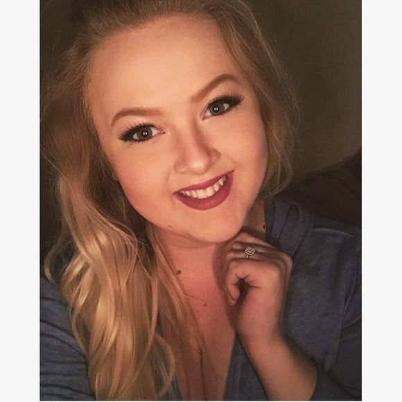 Meet your Posher, Kaylie - Picture 1 of 1