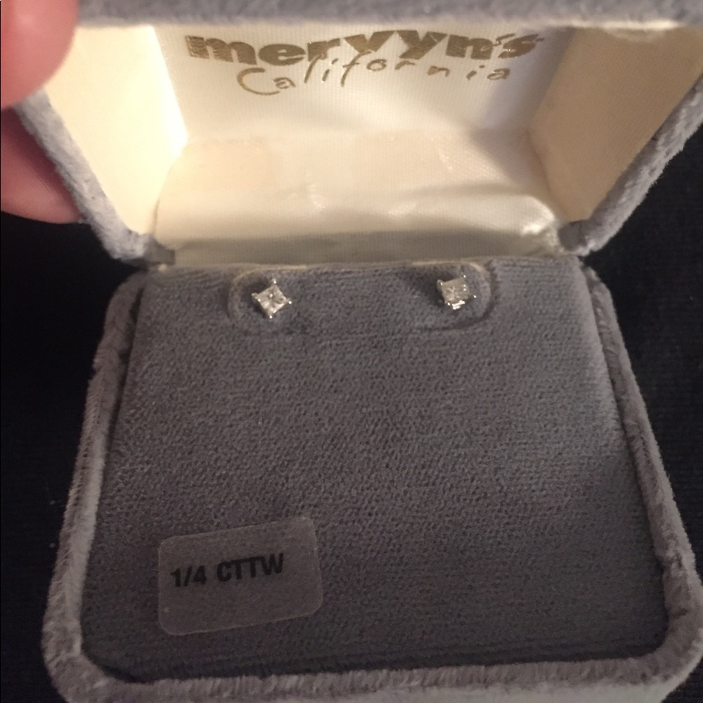 NWT 1/4 CTTW Diamond Earrings