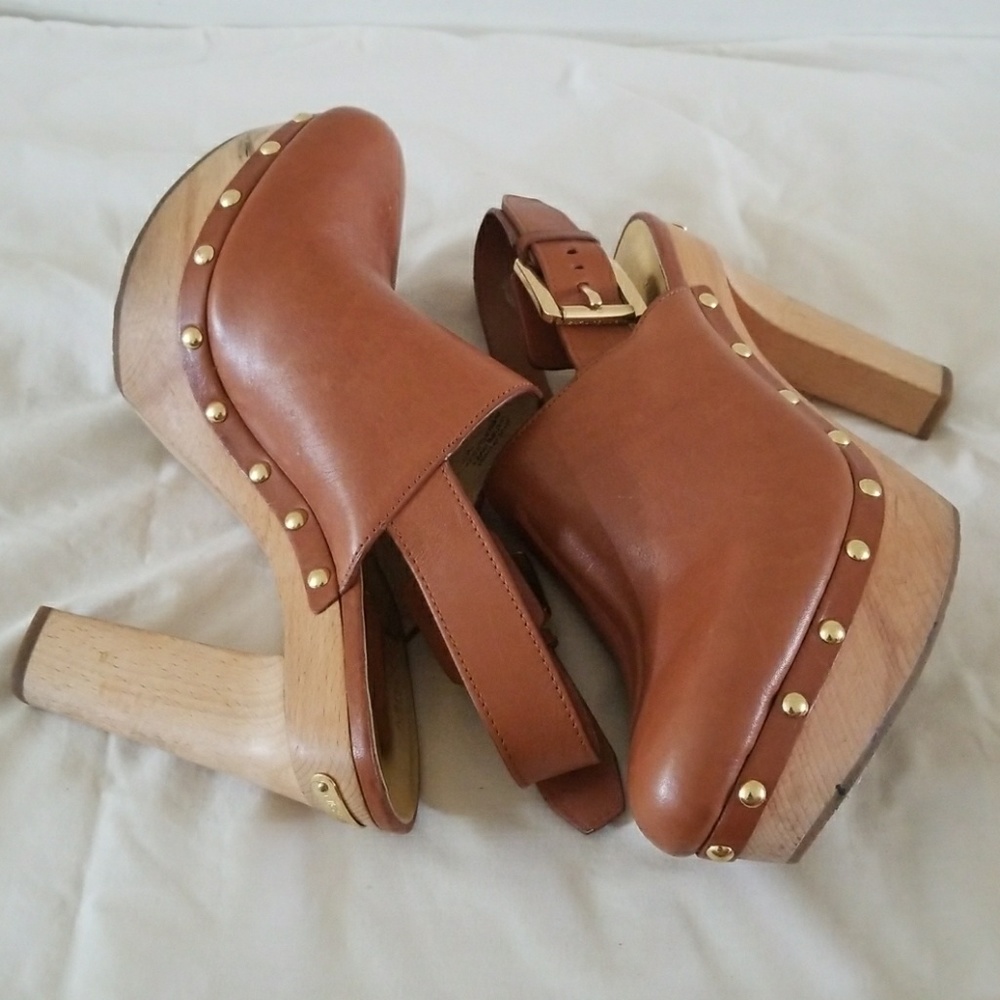 Designer Shoes - Picture 3 of 4