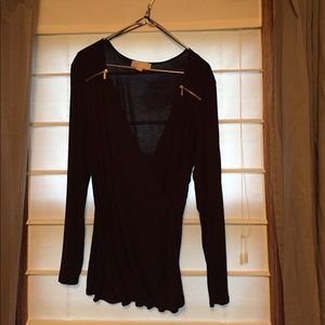 MK deep v long sleeve top