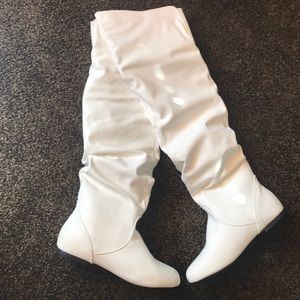 ❕❕White Knee High Boots❕❕