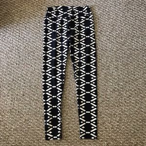Lularoe OS Black & White Leggings