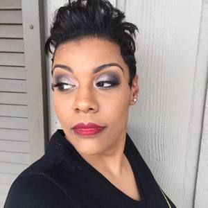 Meet your Posher, Angelique