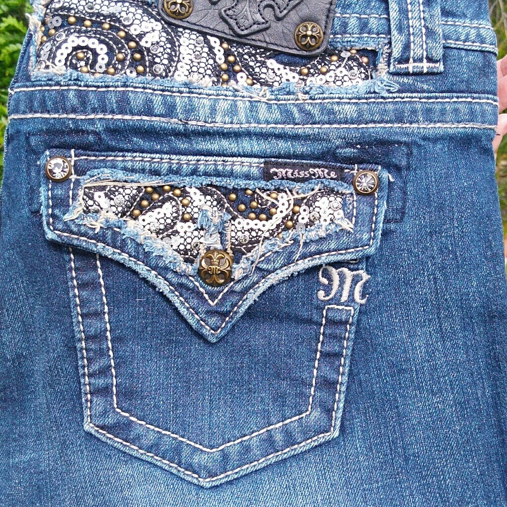 Miss me jeans 29 waist, 33 inseam easy boot