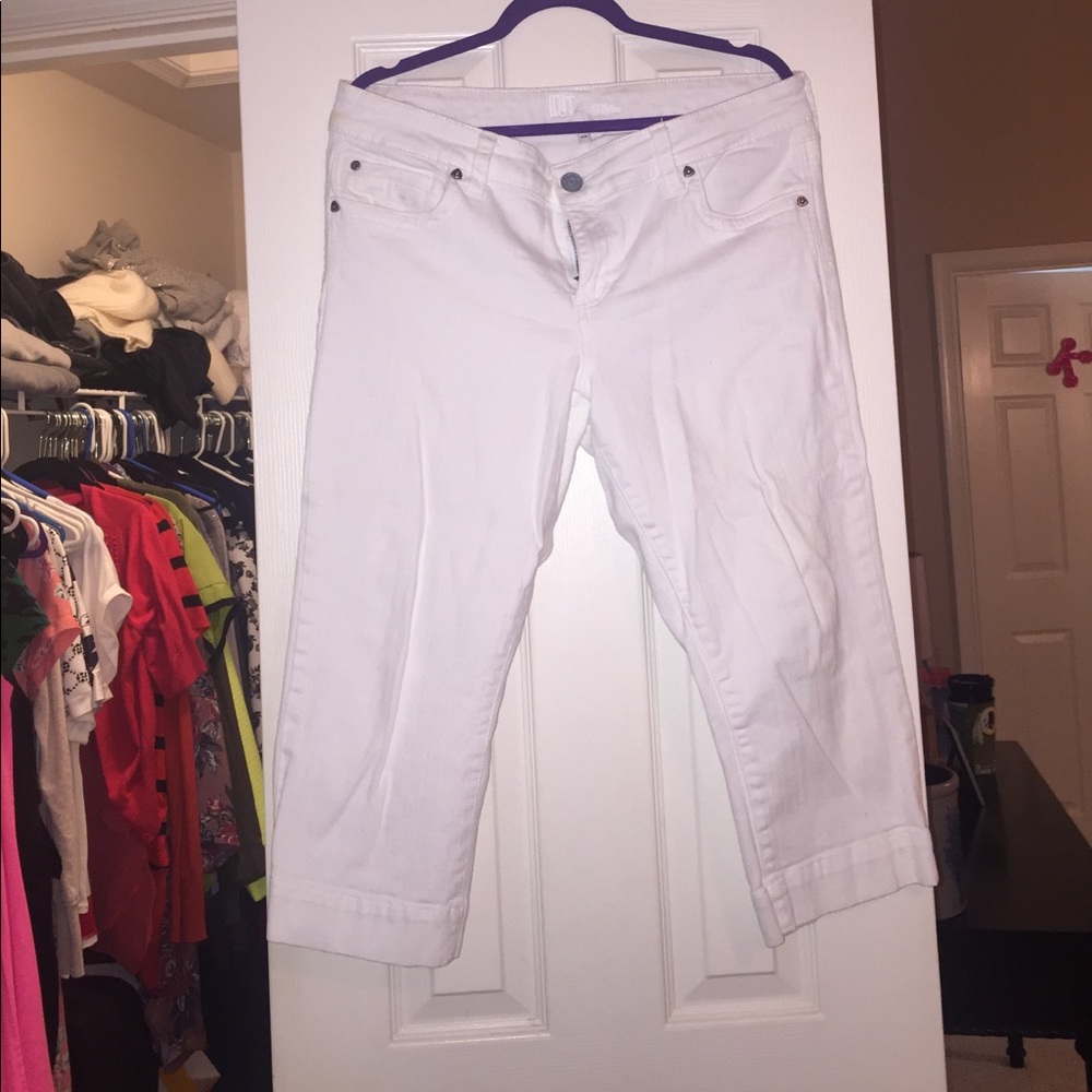 Awesome white denim capris