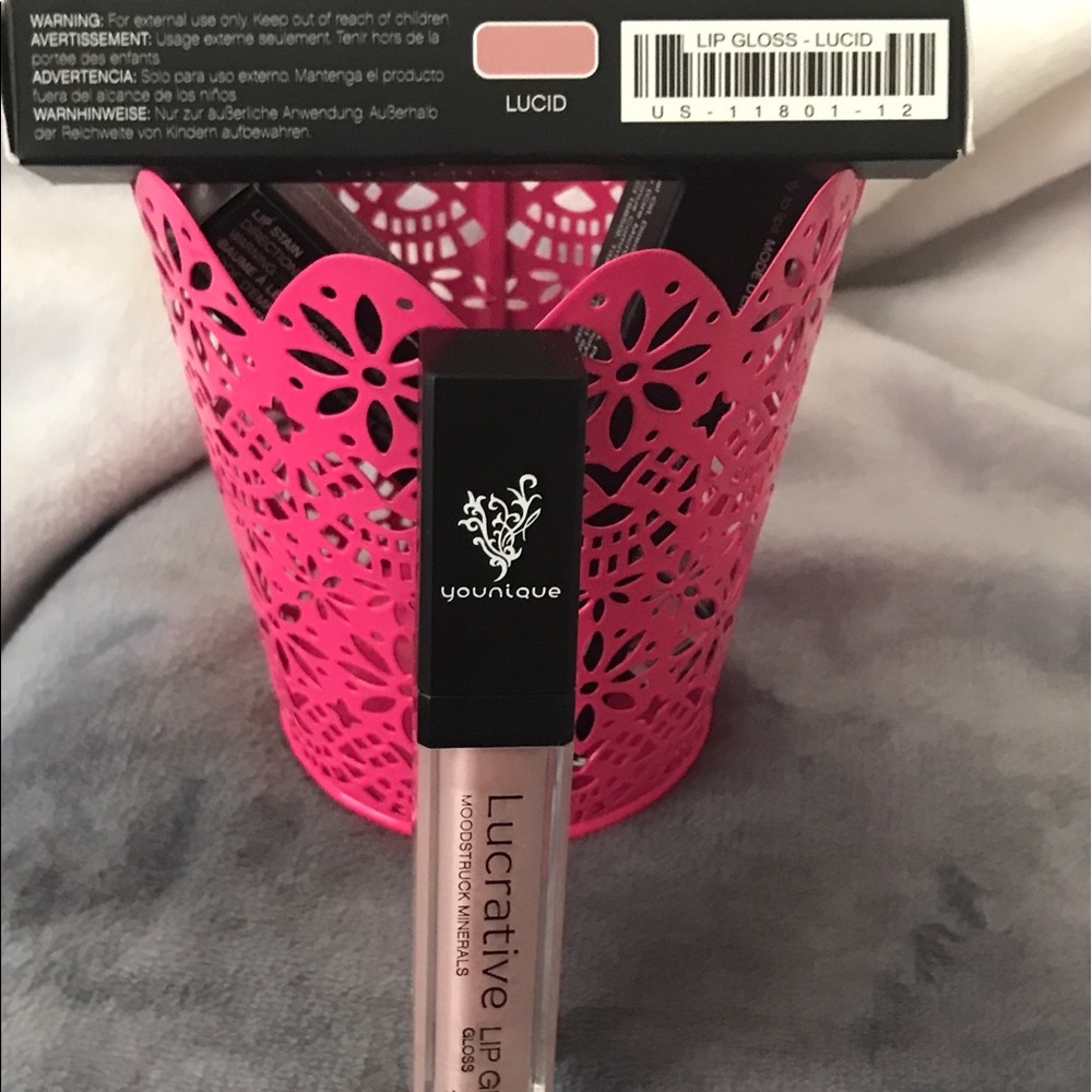 NIB Younique Lucrative Lip Gloss in Lucid