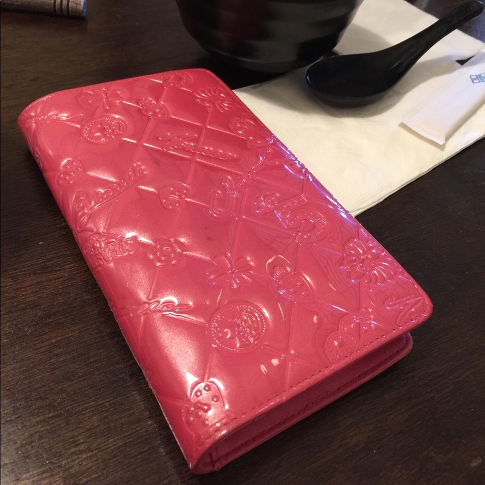 Chanel wallet