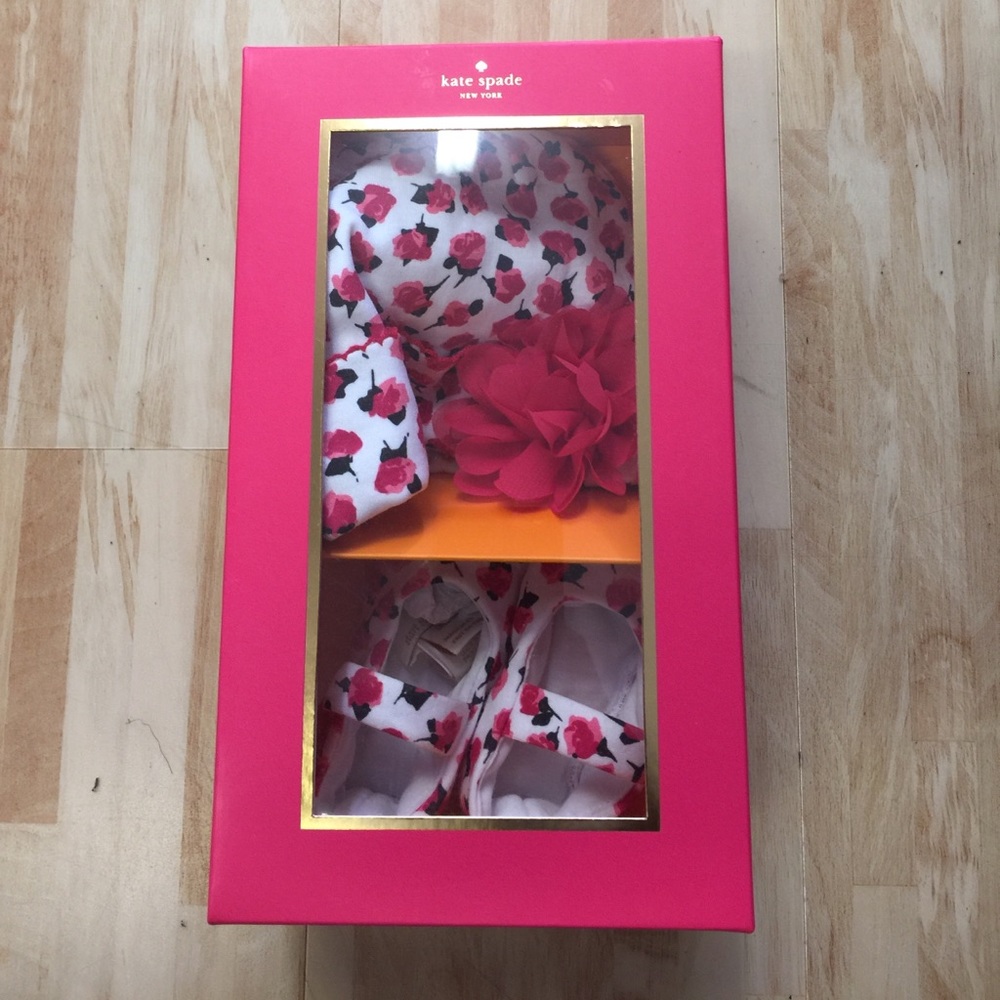 Kate Spade Cap and Shoe Set