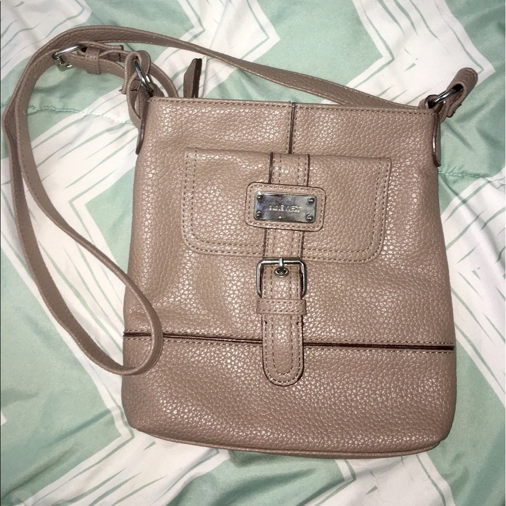 Nine West satchel😊💃🏽