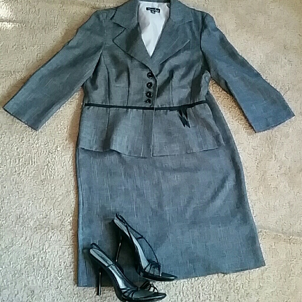 Women's Business Suit