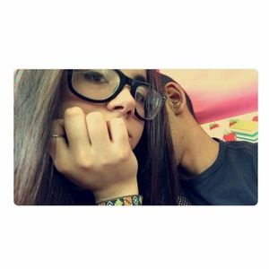 Meet your Posher, Yoliette